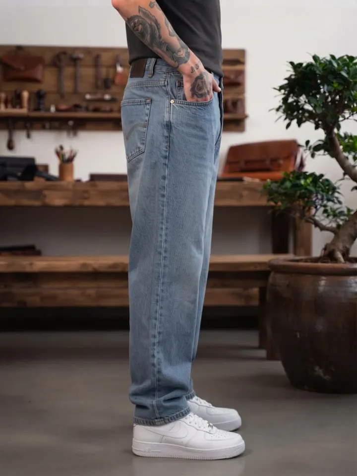 Bemount Bemount 90s Core Baggy Jeans in Mid Blue, side view