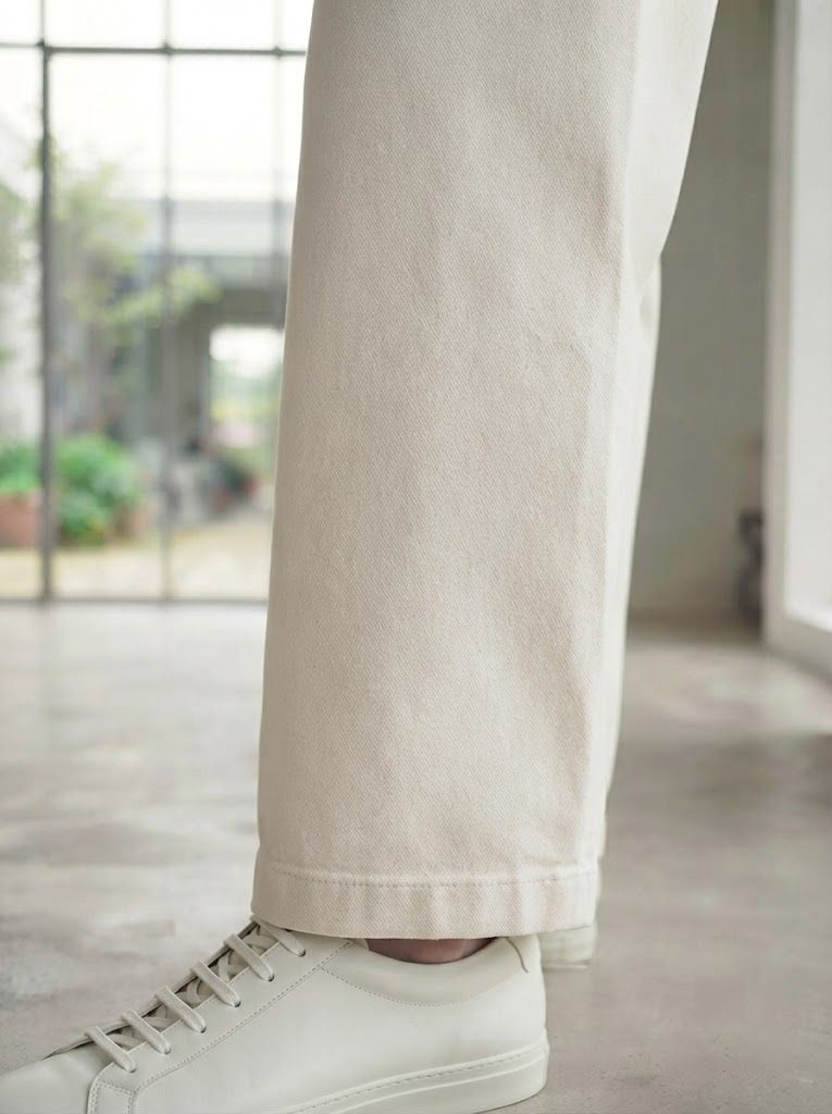 Wide-Leg Chino, Canvas White, hem view