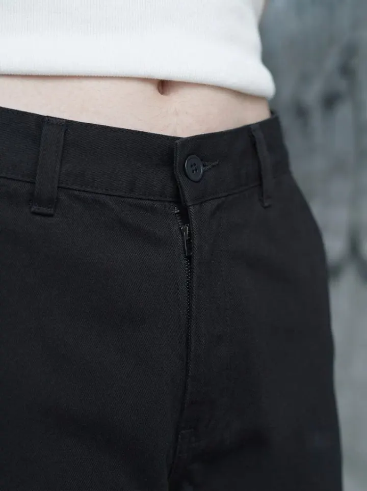 Bemount Wide-Leg Chino, Pitch Black, waist view