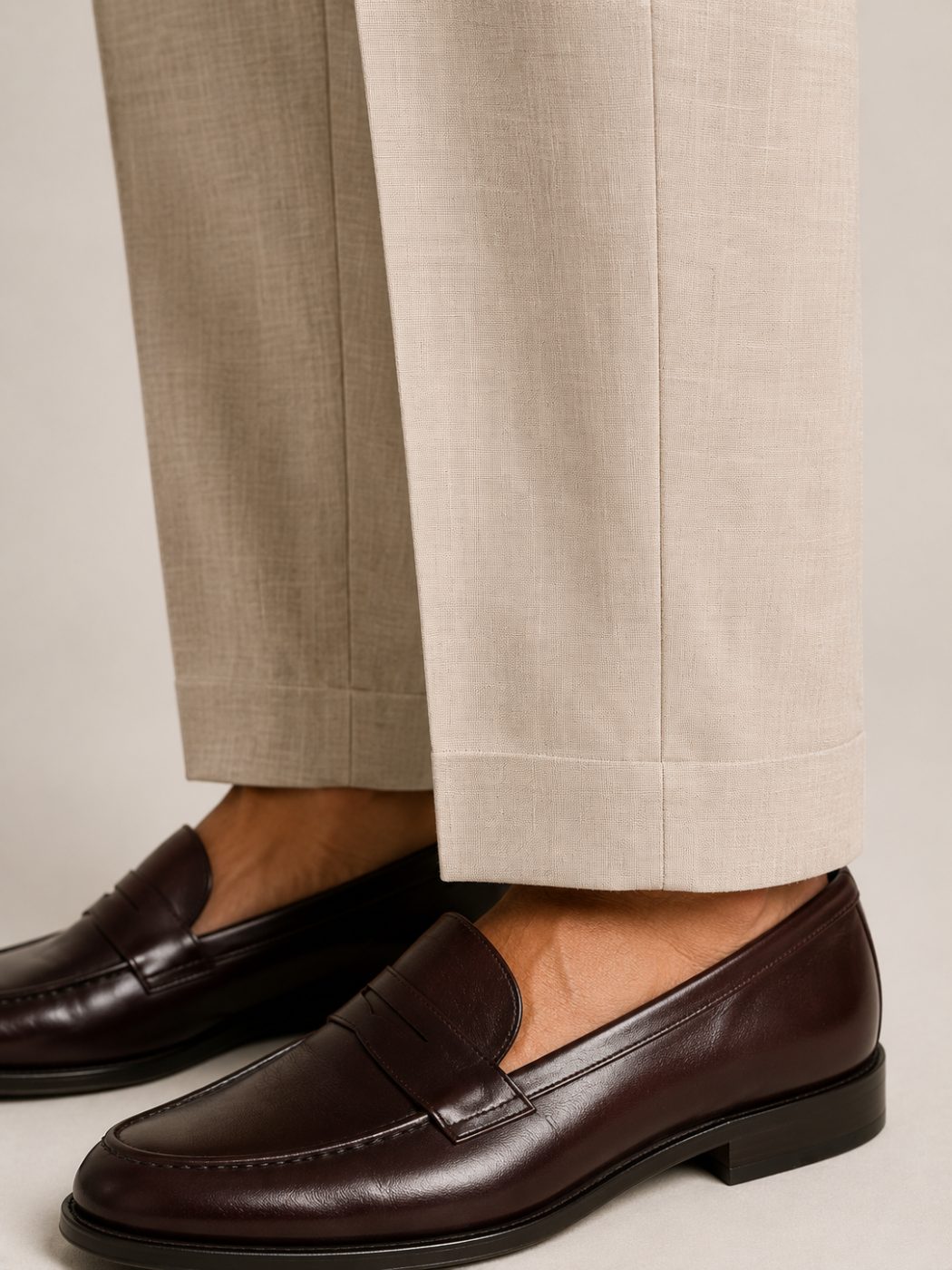 Arden Stone Pleated Linen Trouser, hem view in Stone