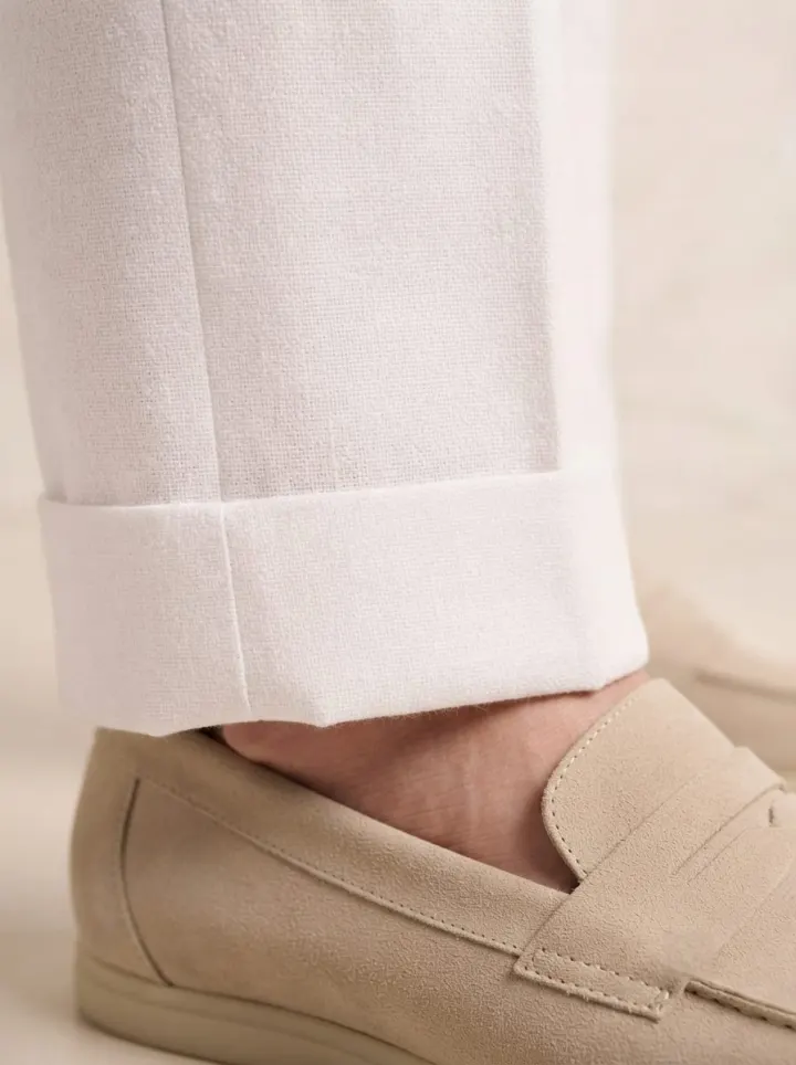 Capri Linen Trouser, Optic White, hem view in Optic White