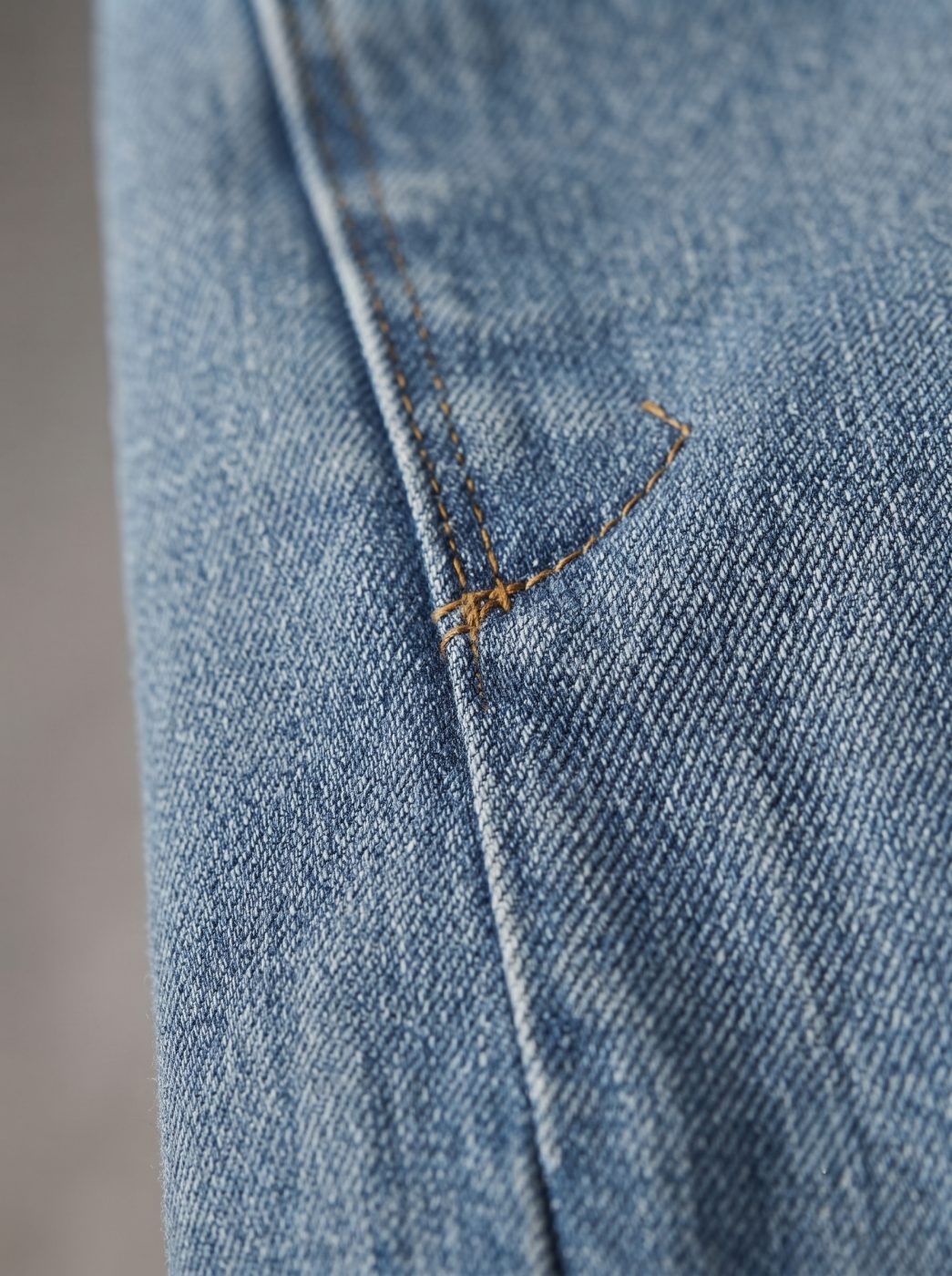 Bemount Bemount Everyday Classic Blue Regular Jeans in Classic Blue, texture view