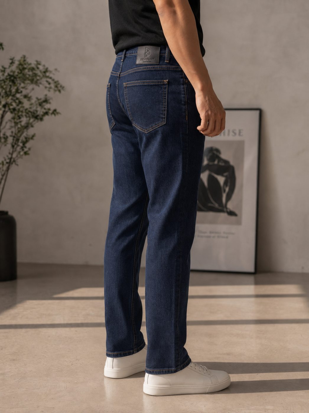 Bemount Bemount Classic Dark Indigo Clean Straight Jeans in Dark Indigo, side view