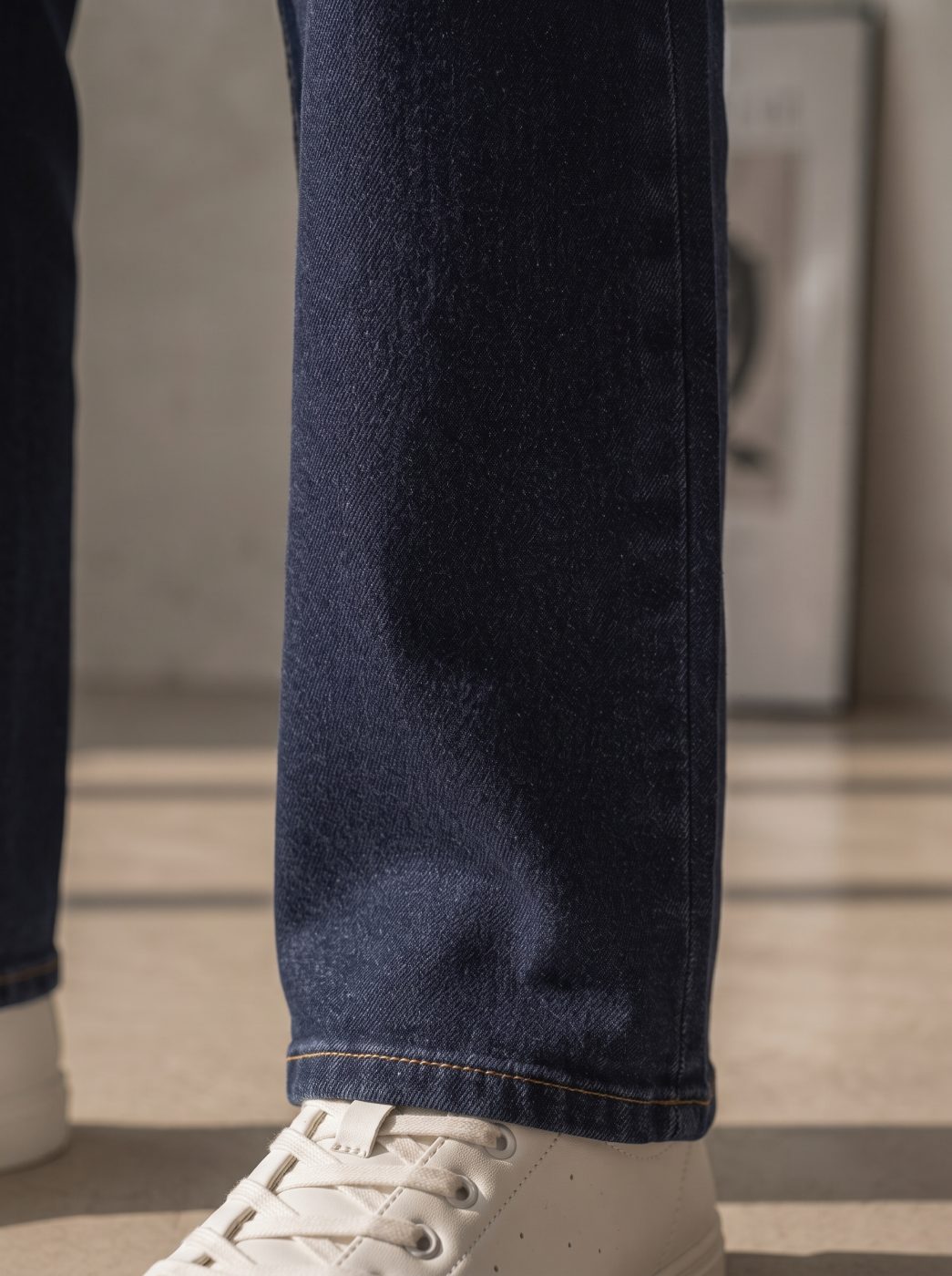 Bemount Bemount Classic Dark Indigo Clean Straight Jeans in Dark Indigo, hem view